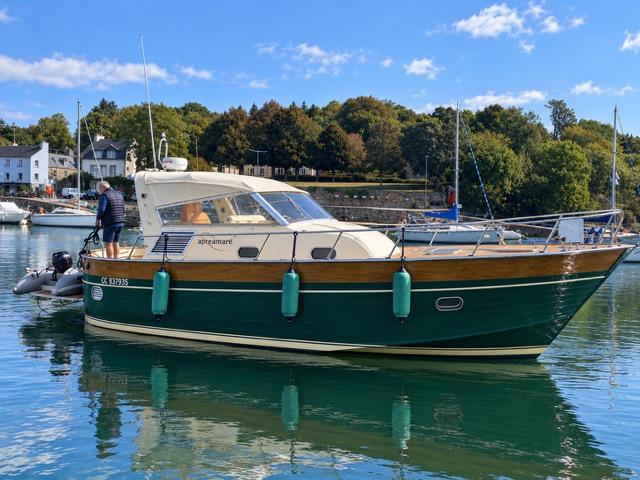 Apreamare 11 Semi Cabin